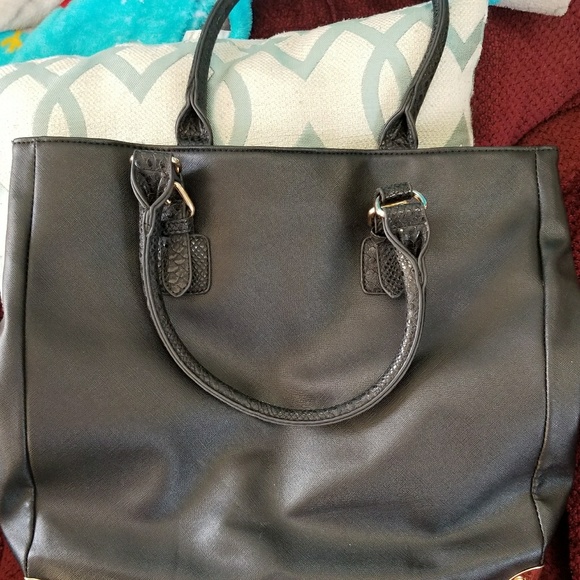 Purse - Picture 2 of 3